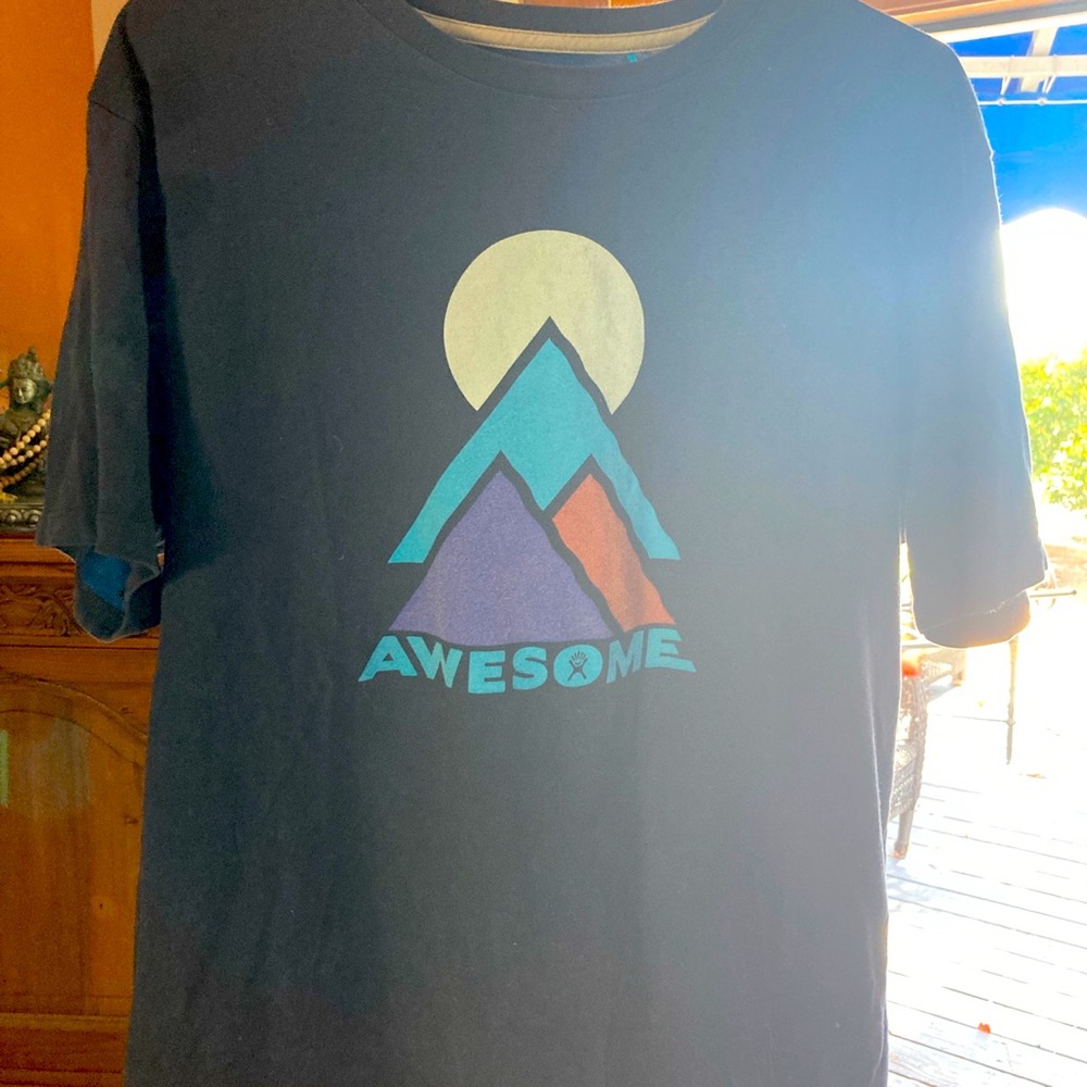 Hydro Flask Navy Blue T-Shirt Size L